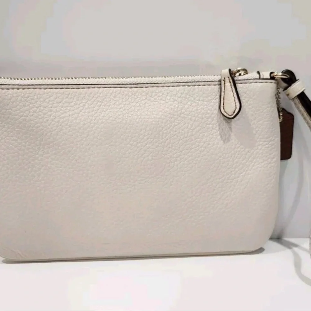 Coach Disney Minnie Mouse Pebble Leather Wristlet Wallet